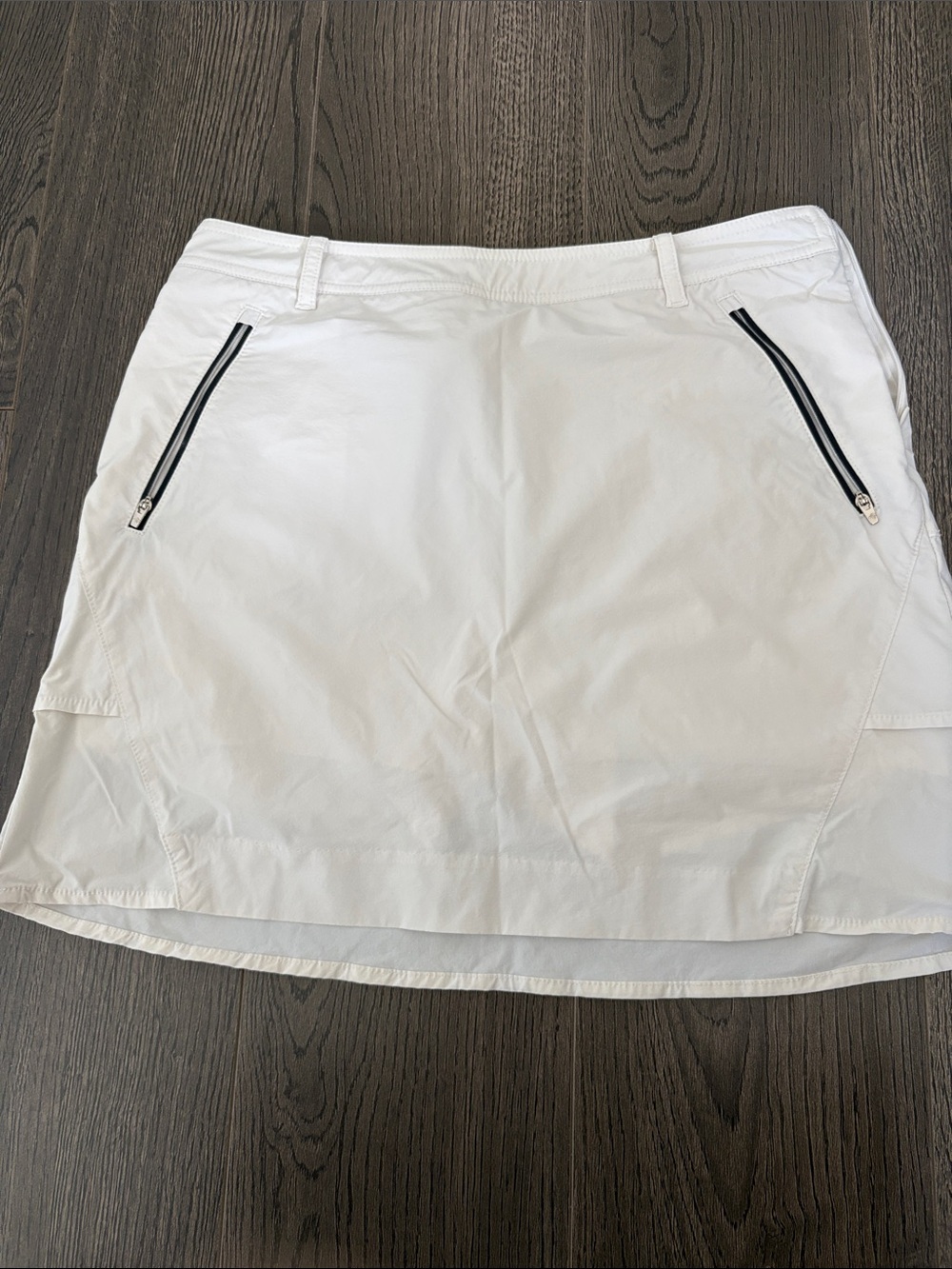 Louise Castel Women's White golf  Skort with Zip Pockets